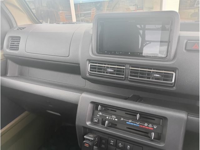 DAIHATSU HIJET TRUCK 4WD 2022 Image 31