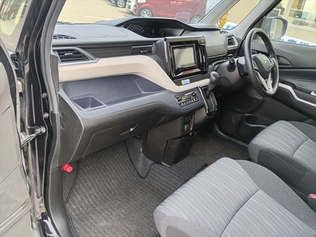 MITSUBISHI DELICA D:2 4WD 2024 Image 31