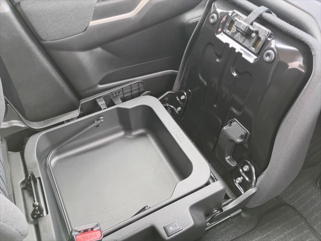 MITSUBISHI DELICA D:2 4WD 2024 Image 31