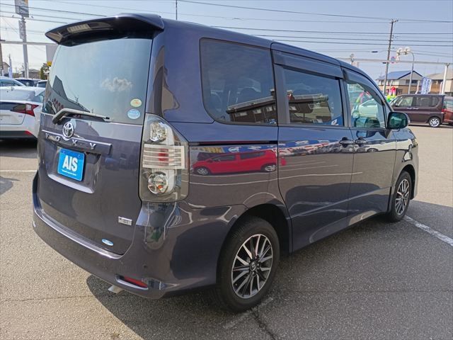 TOYOTA VOXY 4WD 2010 Image 31