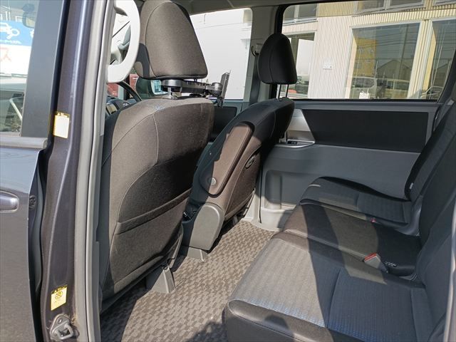 TOYOTA VOXY 4WD 2010 Image 31