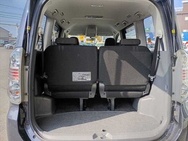 TOYOTA VOXY 4WD 2010 Image 31