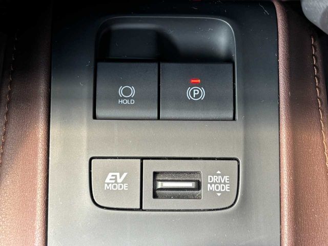 TOYOTA HARRIER HYBRID 2023 Image 31