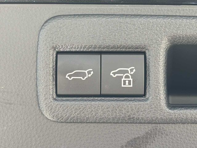 TOYOTA HARRIER HYBRID 2023 Image 31