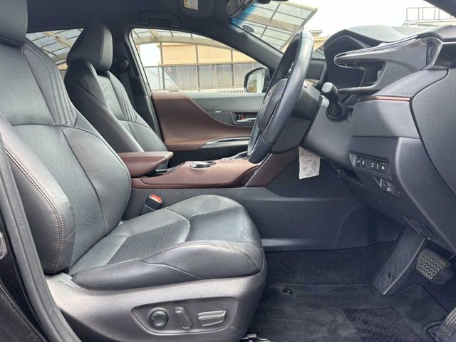 TOYOTA HARRIER HYBRID 2023 Image 31