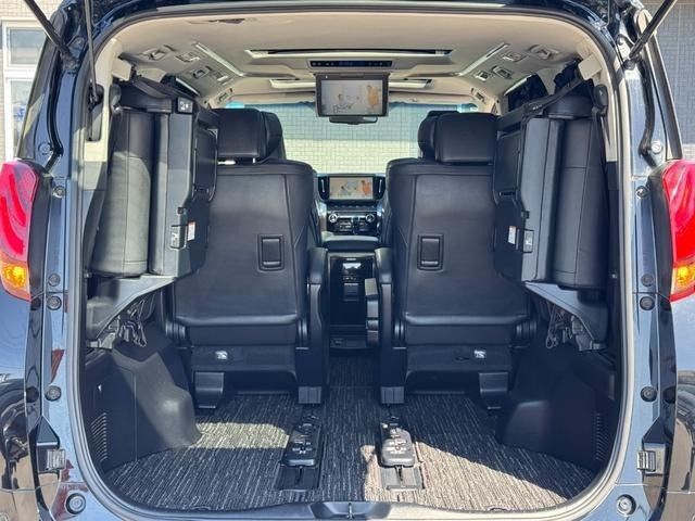 TOYOTA ALPHARD HYBRID 4WD 2017 Image 31