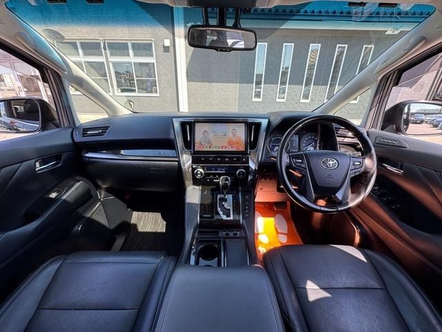 TOYOTA ALPHARD HYBRID 4WD 2017 Image 31