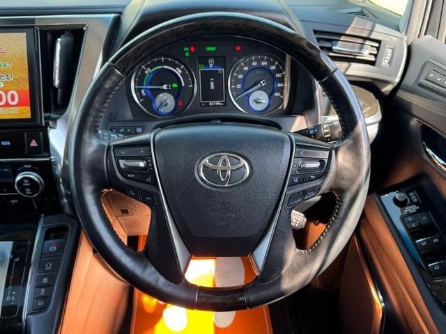 TOYOTA ALPHARD HYBRID 4WD 2017 Image 31