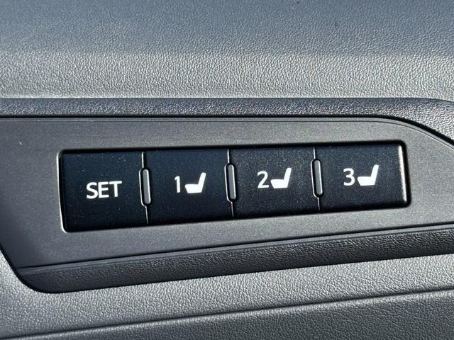 TOYOTA ALPHARD HYBRID 4WD 2017 Image 31