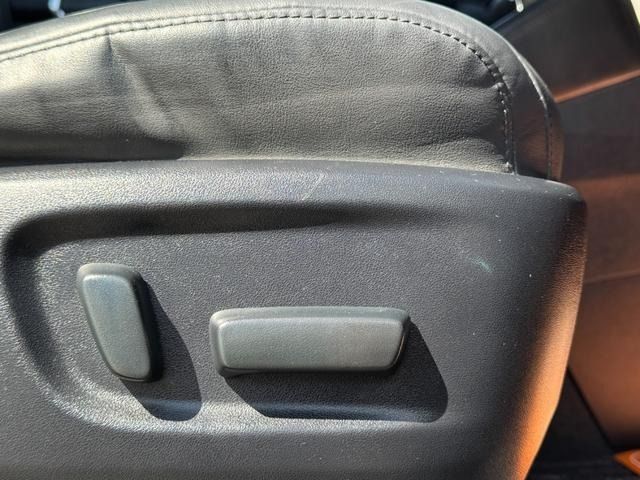 TOYOTA ALPHARD HYBRID 4WD 2017 Image 31