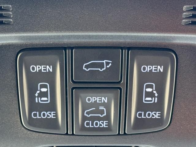 TOYOTA ALPHARD HYBRID 4WD 2017 Image 31