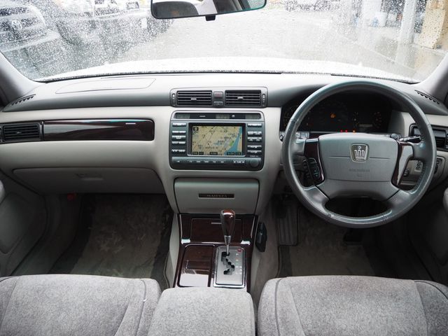 TOYOTA CROWN MAJESTA 2003 Image 31