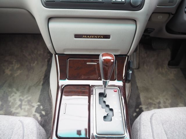 TOYOTA CROWN MAJESTA 2003 Image 31