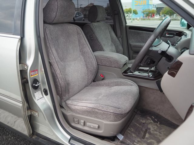 TOYOTA CROWN MAJESTA 2003 Image 31