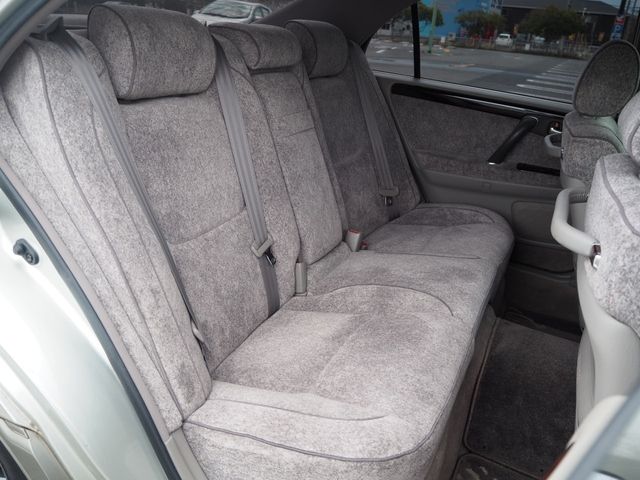 TOYOTA CROWN MAJESTA 2003 Image 31