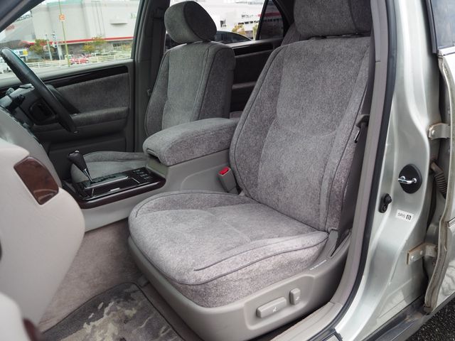 TOYOTA CROWN MAJESTA 2003 Image 31