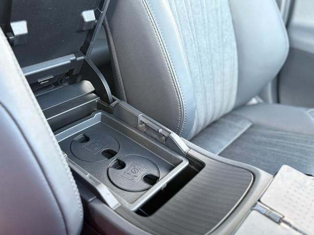 TOYOTA HARRIER HYBRID 2024 Image 31