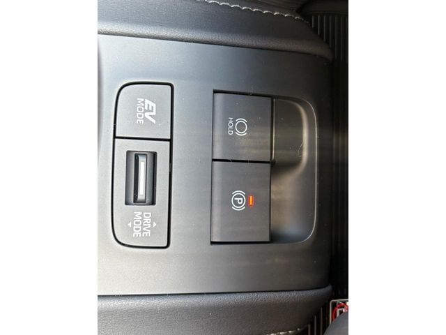 TOYOTA HARRIER HYBRID 2026 Image 31