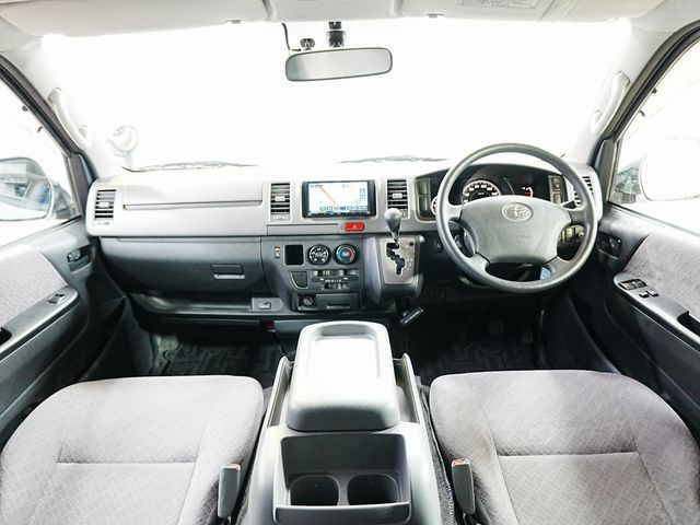 TOYOTA REGIUSACE VAN 2WD 2010 Image 31