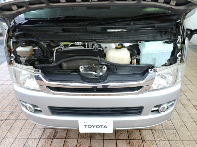 TOYOTA REGIUSACE VAN 2WD 2010 Image 31