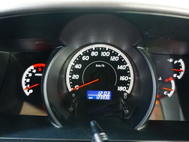 TOYOTA REGIUSACE VAN 2WD 2010 Image 31