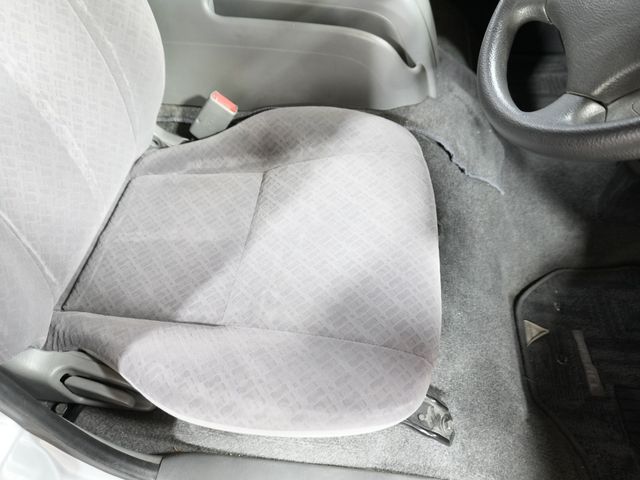 TOYOTA REGIUSACE VAN 2WD 2010 Image 31