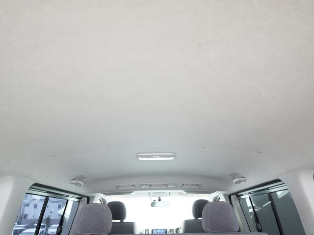 TOYOTA REGIUSACE VAN 2WD 2010 Image 31