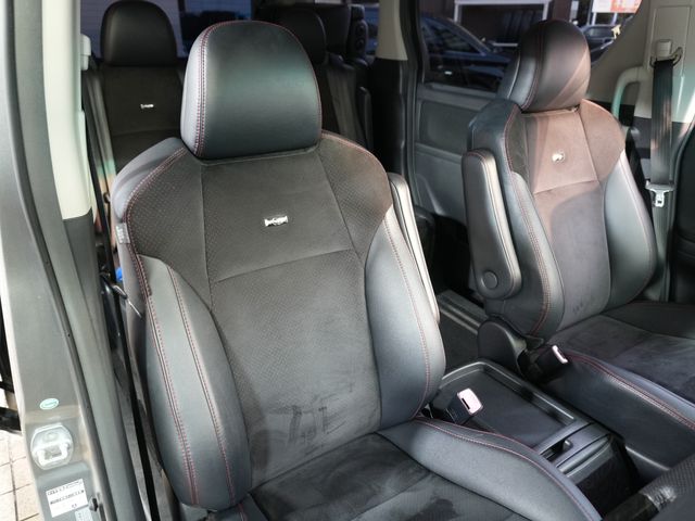 TOYOTA VELLFIRE 2013 Image 31