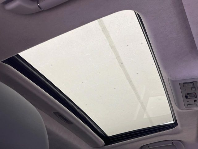 TOYOTA LEXUS LS460 2013 Image 31