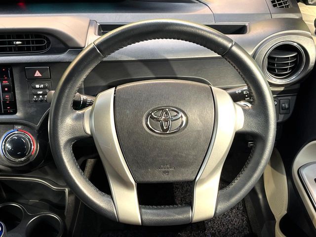 TOYOTA AQUA 2012 Image 31