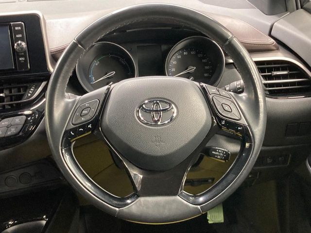 TOYOTA C-HR 2017 Image 31