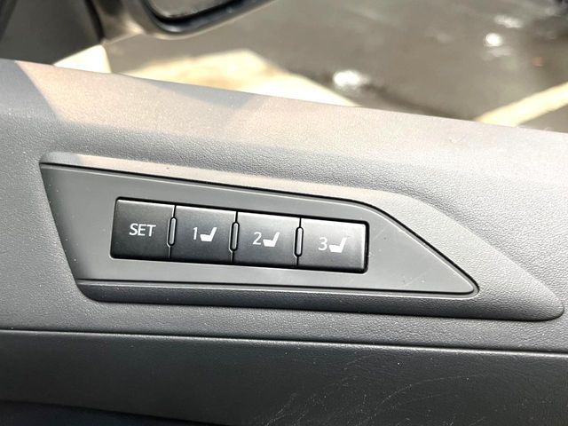 TOYOTA VELLFIRE  HYBRID 4WD 2017 Image 31