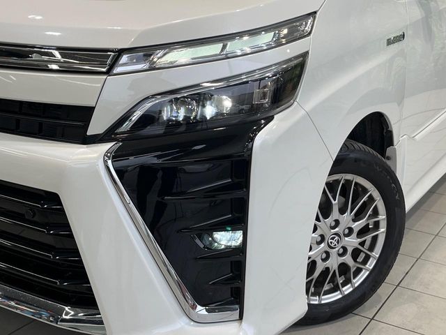 TOYOTA VOXY HYBRID 2019 Image 31