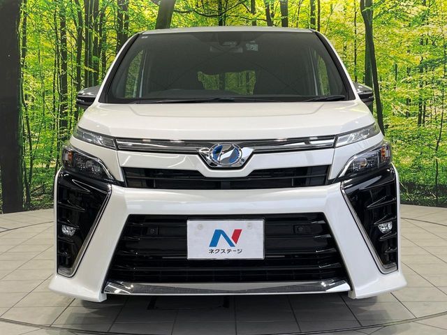 TOYOTA VOXY HYBRID 2019 Image 31