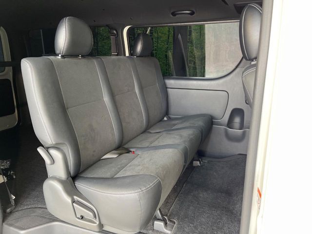 TOYOTA HIACE VAN 2WD 2023 Image 31