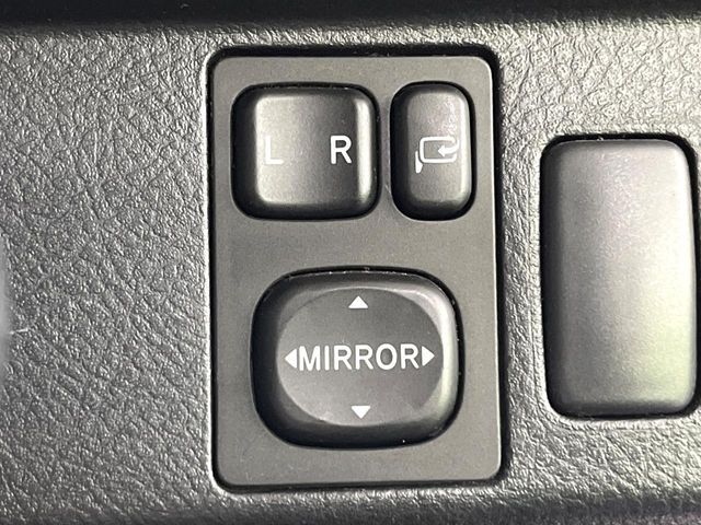 DAIHATSU MIRA GINO 2005 Image 31