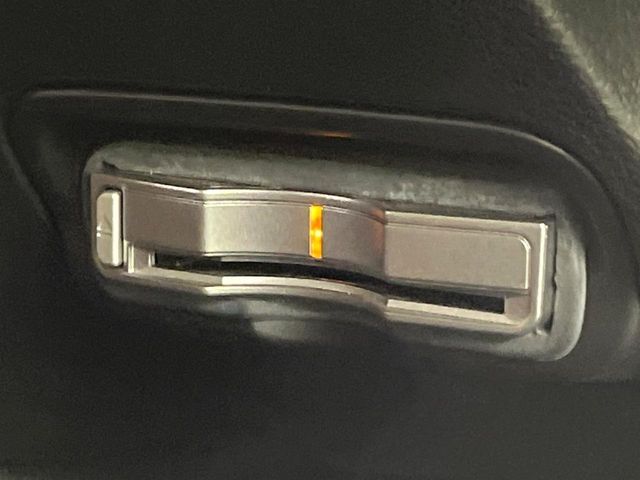 HONDA VEZEL HYBRID 2016 Image 31