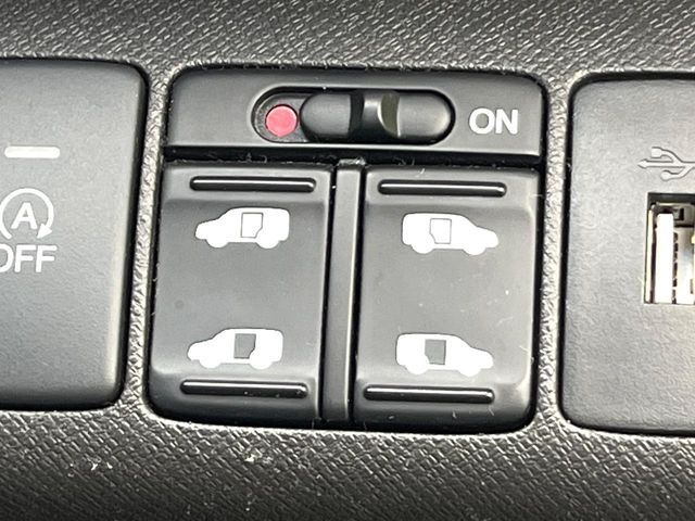 HONDA STEPWAGON 2013 Image 31