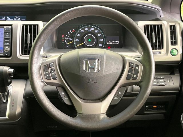 HONDA STEPWAGON 2013 Image 31