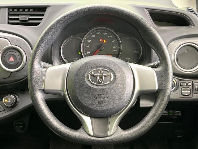 TOYOTA VITZ 2013 Image 31