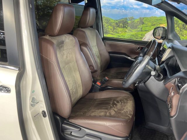 TOYOTA ESQUIRE 2017 Image 31