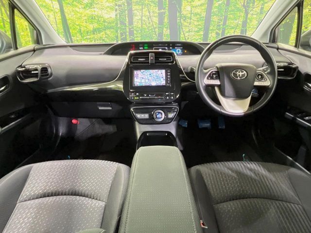 TOYOTA PRIUS 2018 Image 31