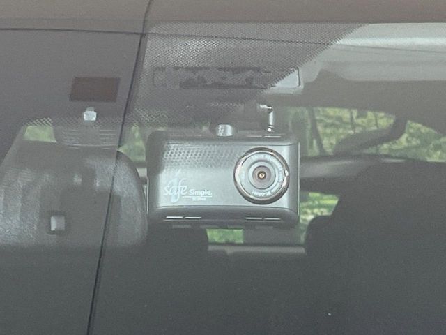 TOYOTA PRIUS 2018 Image 31