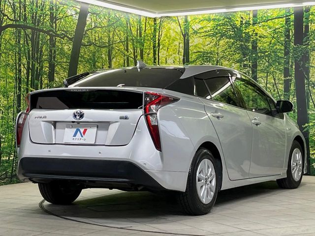 TOYOTA PRIUS 2018 Image 31