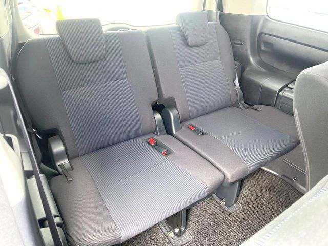 TOYOTA VOXY 2016 Image 31