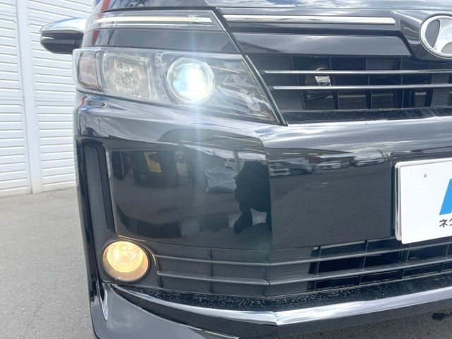 TOYOTA VOXY 2016 Image 31