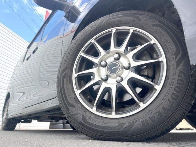 TOYOTA VOXY 2016 Image 31