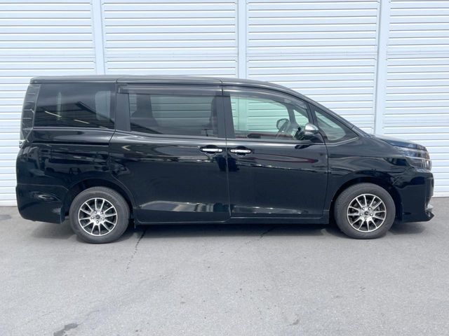 TOYOTA VOXY 2016 Image 31