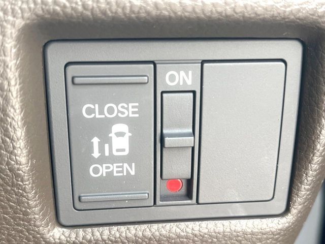 HONDA N BOX 2023 Image 31