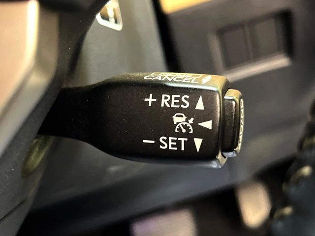 TOYOTA LEXUS NX300H 2014 Image 31